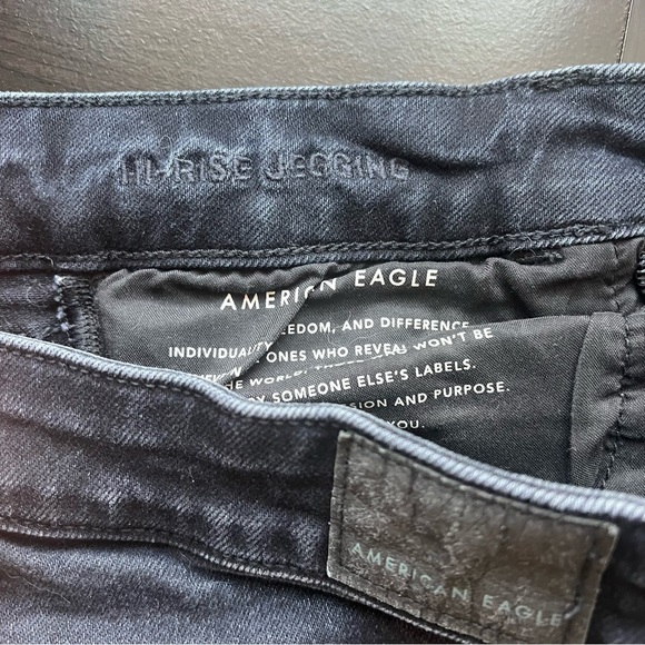 American Eagle Super Stretch Distressed Black Hi Rise Jeggings Size 6 - Picture 7 of 8